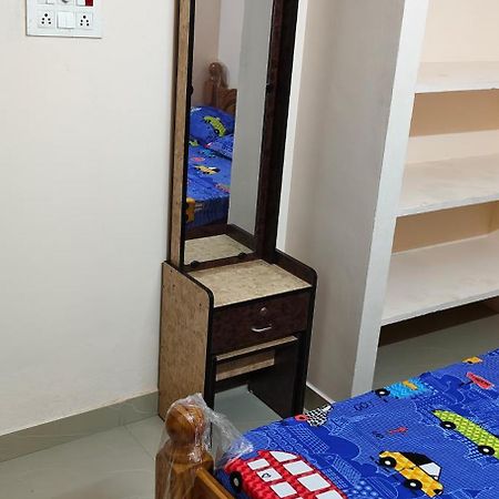 Sri Annai Home Stay I Tiruvannámalaj Kültér fotó