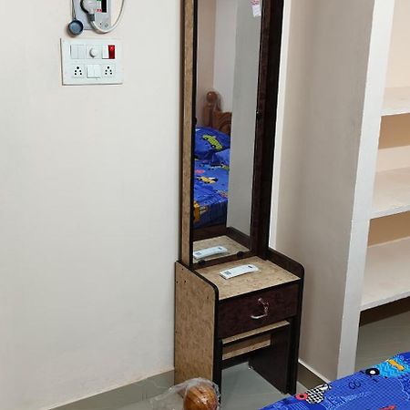 Sri Annai Home Stay I Tiruvannámalaj Kültér fotó